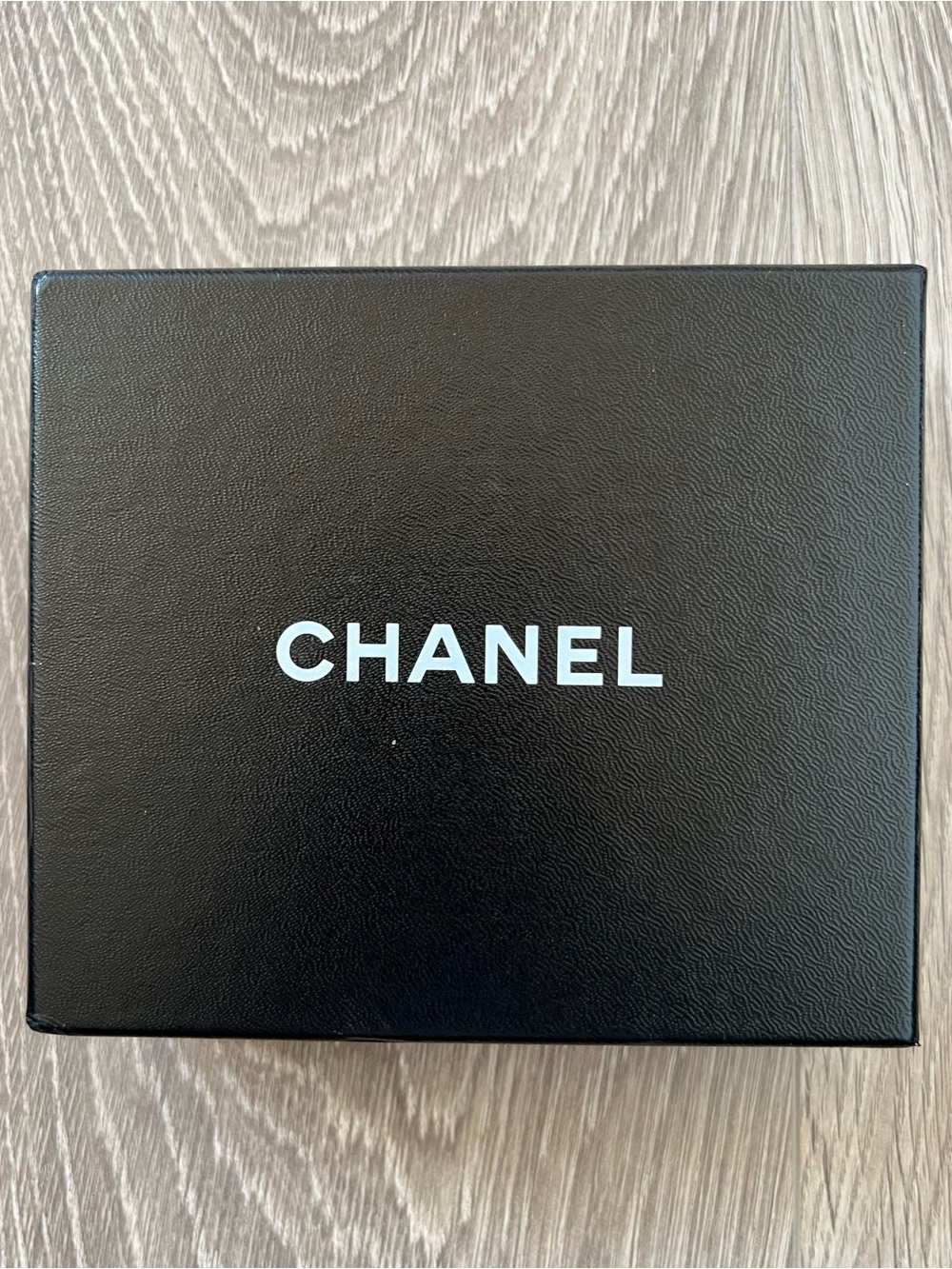 Chanel Box (BB319)